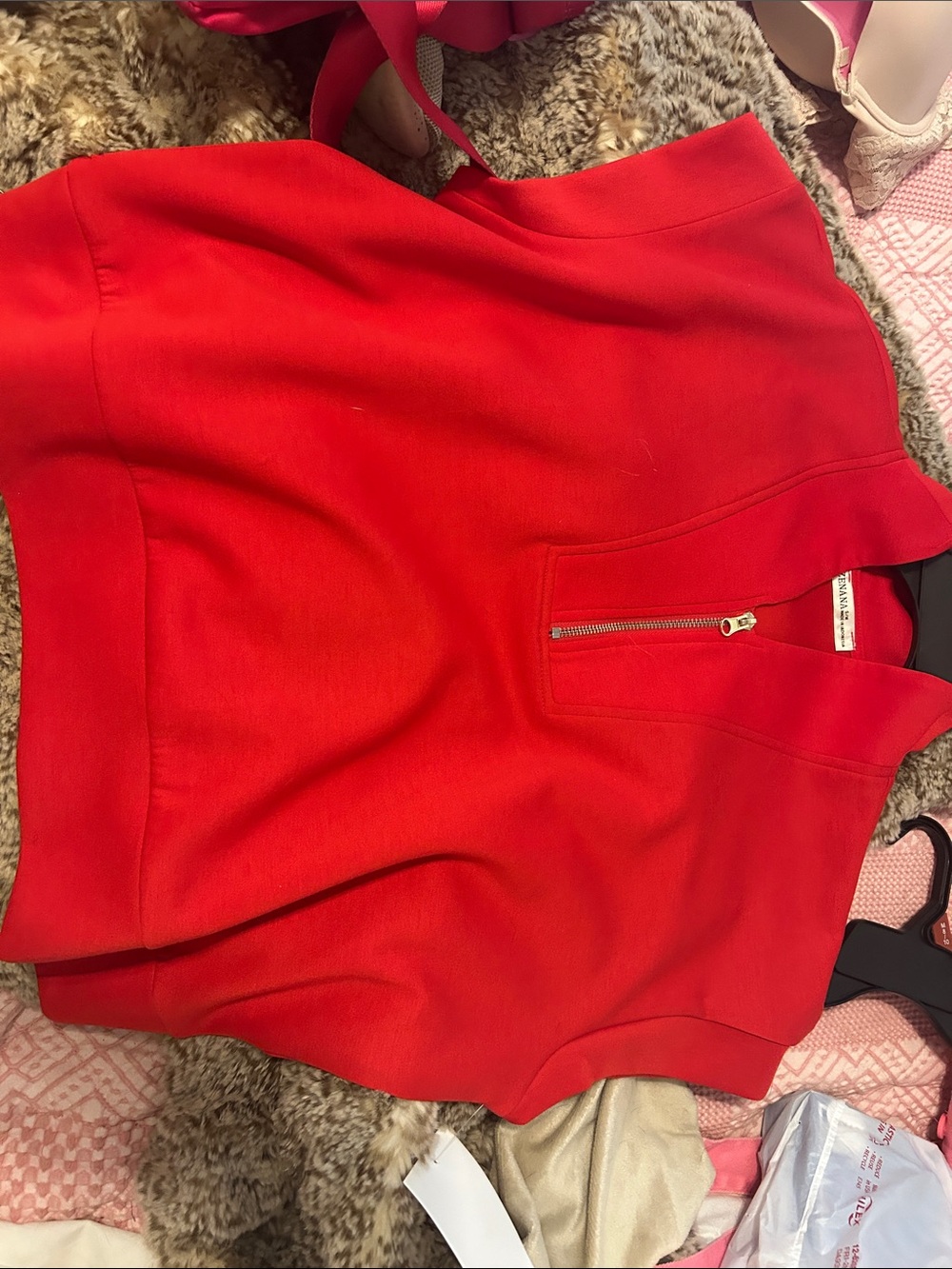 Zenana Outfitters Red Sleeveless Zip-Front Top